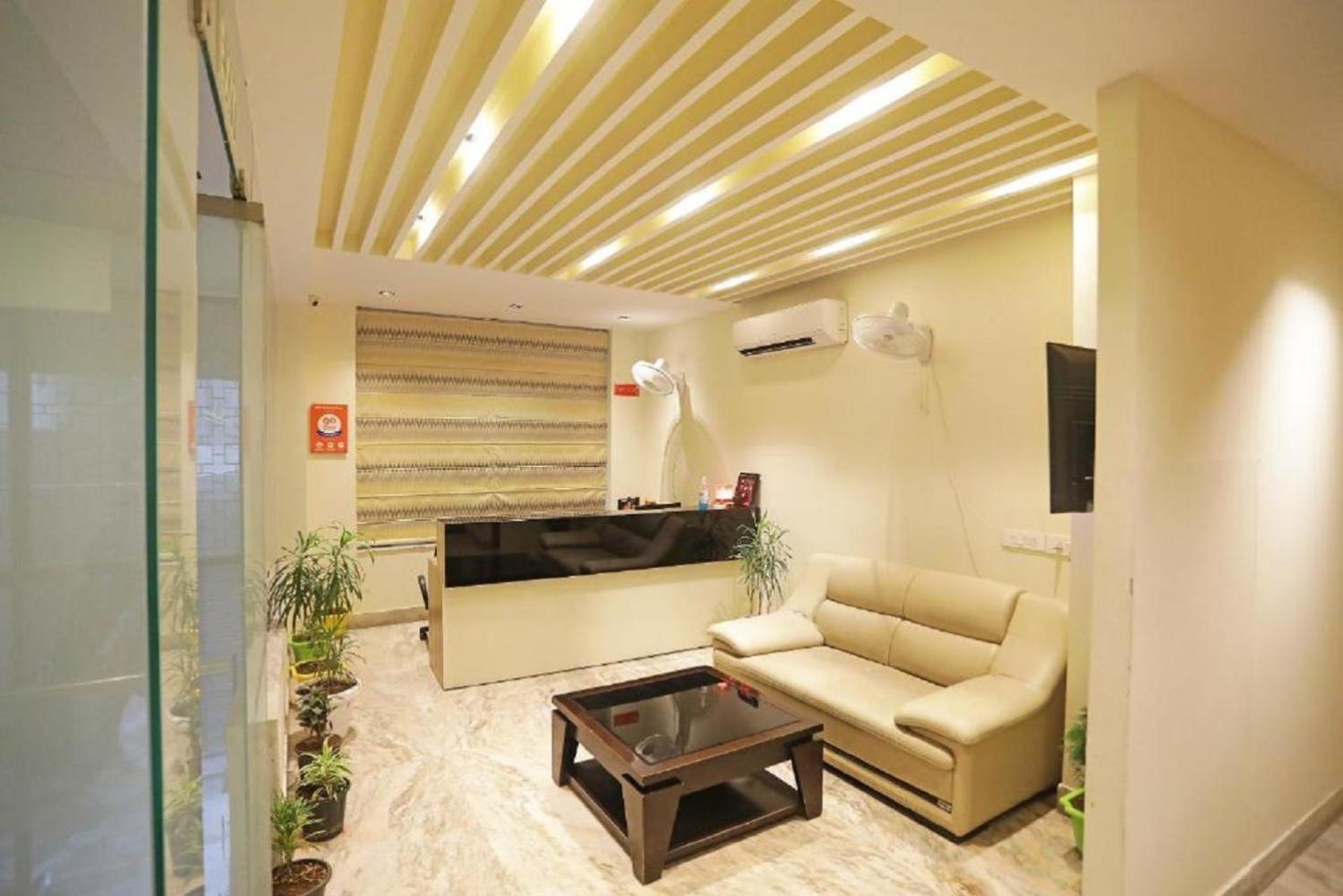 Hotel Royal Paradise By Kdson New Delhi Exteriör bild